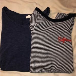 2 pack of t-shirts